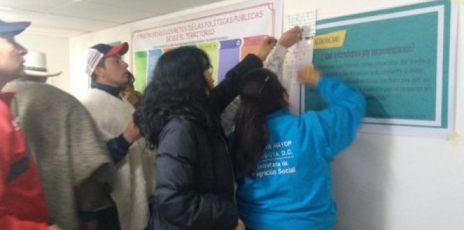 Actividad construyendo los retos de la política pública para las familias Actividad construyendo los retos de la política pública para las familias
