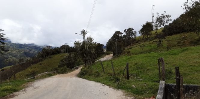 Alumbrado Público en la vereda Las Auras