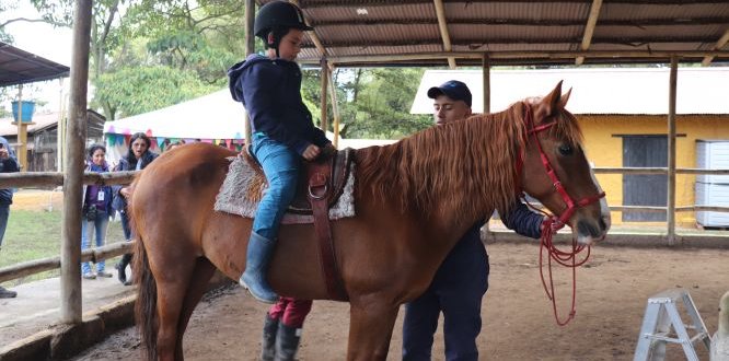 Sesión de valoración para niños con discapacidad Sesión de valoración para niños con discapacidad