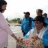 Alcaldesa Francy Liliana Murcia recibiendo a los habitantes beneficiarios del programa